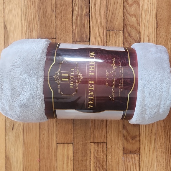 Hotel Collection Velvet Throw Blanket Set - White, Purple, Pink - Picture 4 of 9